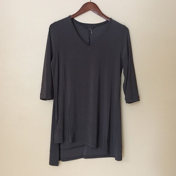 Gray v neck asymmetrical tunic, medium NWT - Picture 1 of 7